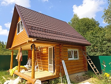 Баня 5×5 с террасой и мансардой, 25 м²